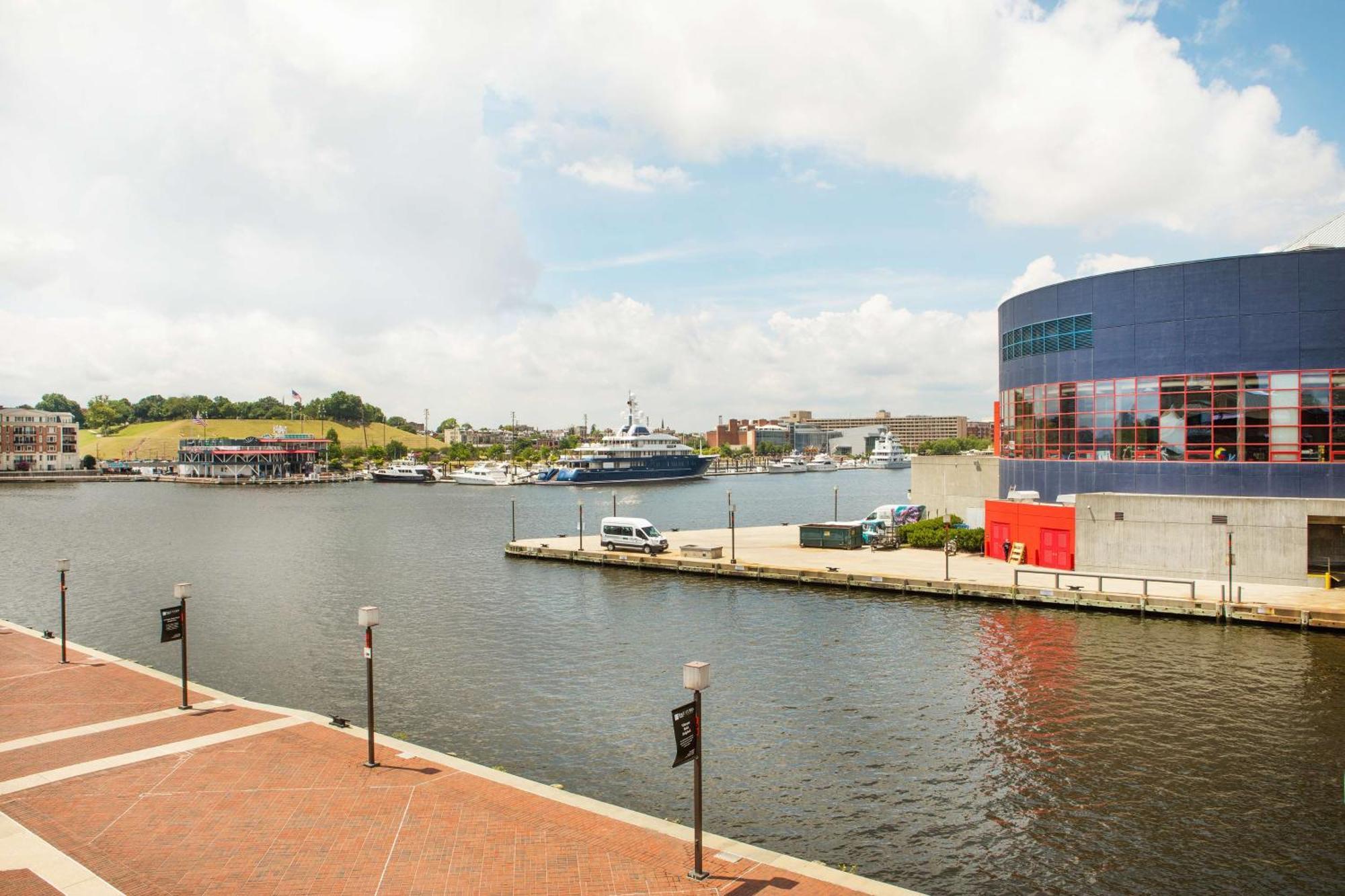 Pier 5 Hotel Baltimore Bagian luar foto